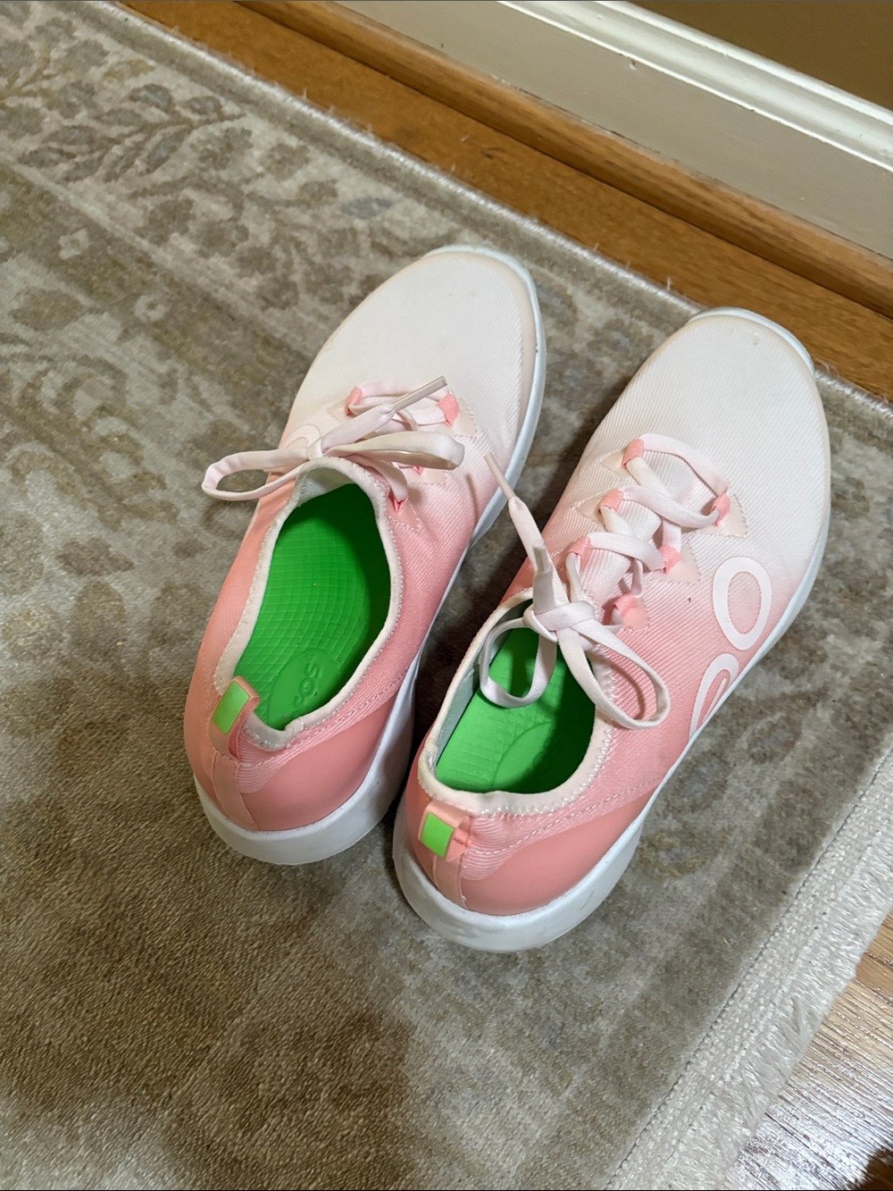 OOFOS Pink and White Athletic recovery Shoes with Green Insole
